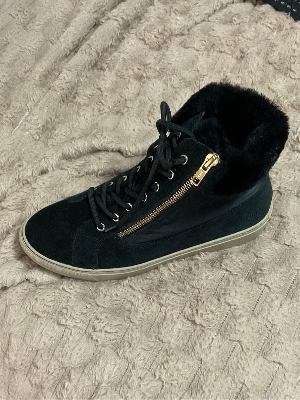 Cougar Black Lace-Up Faux Fur High-Top Boot with Gold Zip size8